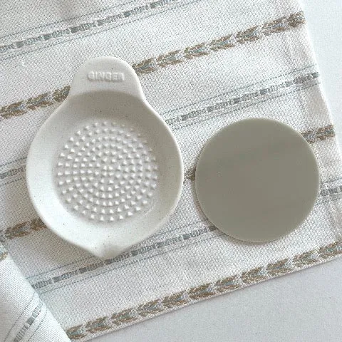 Japanese ceramic ginger grater