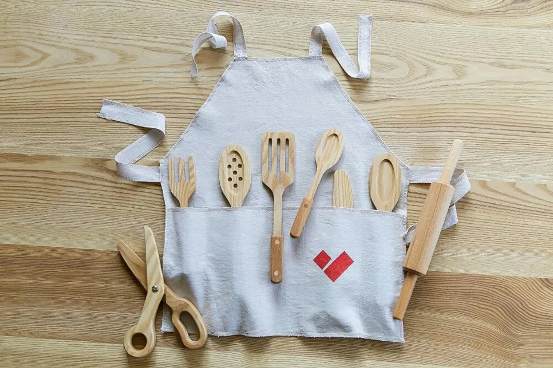 Wooden Kitchen Tool Set